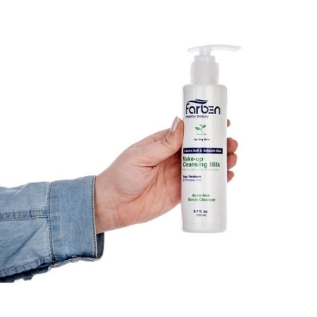 شیر پاک کن فاربن مناسب پوستهای چرب حاوی عصاره چای سبز حجم ۲۰۰ میلی لیتر