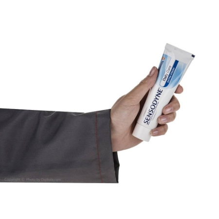خمیر دندان سنسوداین سری Daily Care مدل Extra Fresh وزن ۵۰ میلی لیتر