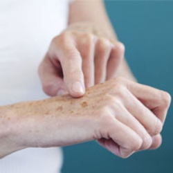 تصویر برای دسته  روشن کننده و ضد لک پشت دست