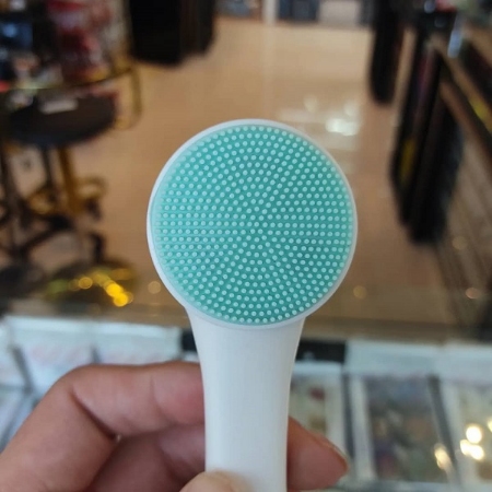 فیس براش دستی دو طرفه دالاس مدل مویی و سیلیکونی