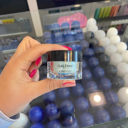 کرم ضد چروک دور چشم گلنیک سری افیسه حجم 15 میلی لیتر