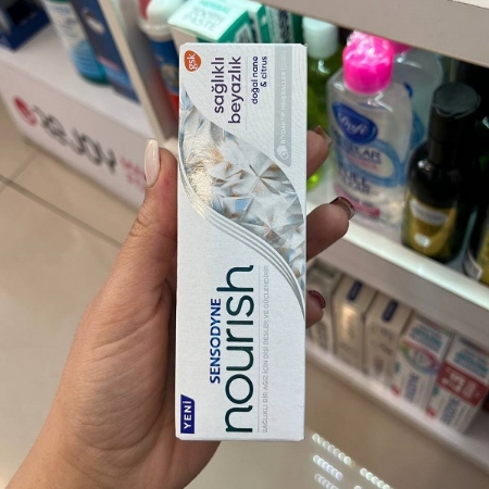 خمیر دندان سفید کننده ملایم روزانه سنسوداین مدل Nourish